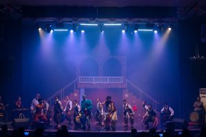 گزارش تصویری از اجرای نمایش «علاءالدین» در بندرعباس | عکس : رضا صادقی 17